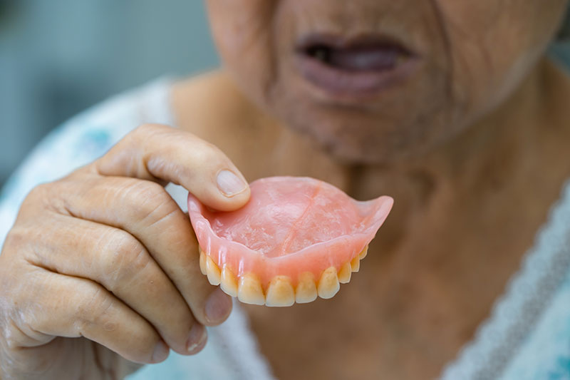 5 Tips for Eating With Implant Supported Dentures in St Catharines